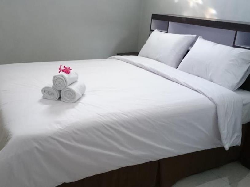 Tugu Reddoorz Plus @ Hotel Star 88 מראה חיצוני תמונה