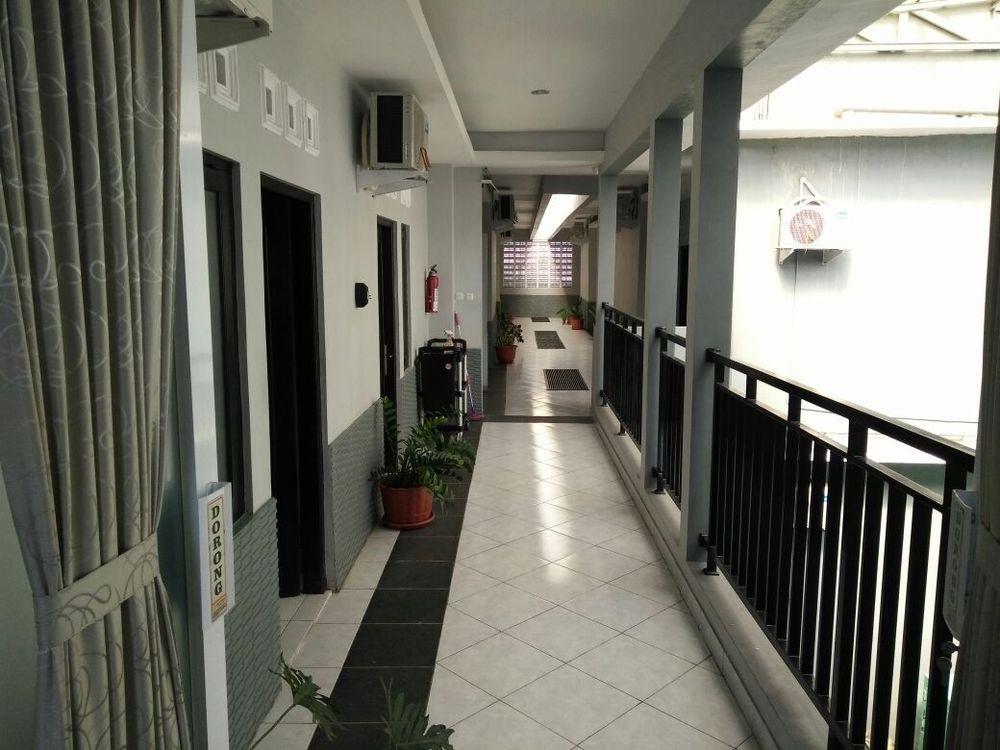 Tugu Reddoorz Plus @ Hotel Star 88 מראה חיצוני תמונה