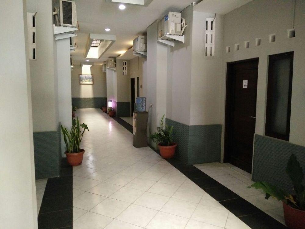 Tugu Reddoorz Plus @ Hotel Star 88 מראה חיצוני תמונה