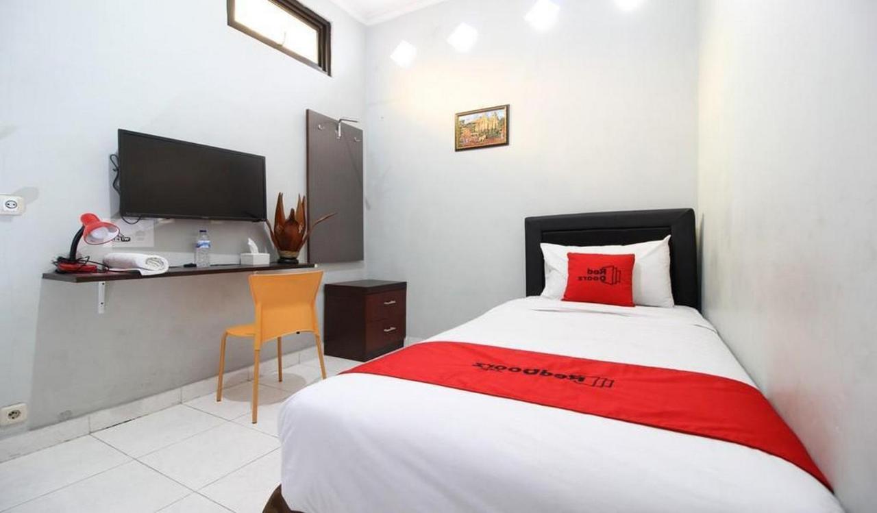 Tugu Reddoorz Plus @ Hotel Star 88 מראה חיצוני תמונה