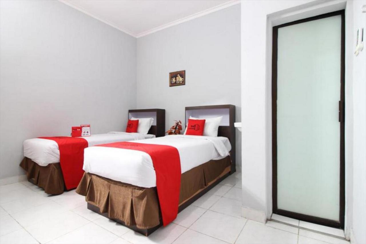 Tugu Reddoorz Plus @ Hotel Star 88 מראה חיצוני תמונה