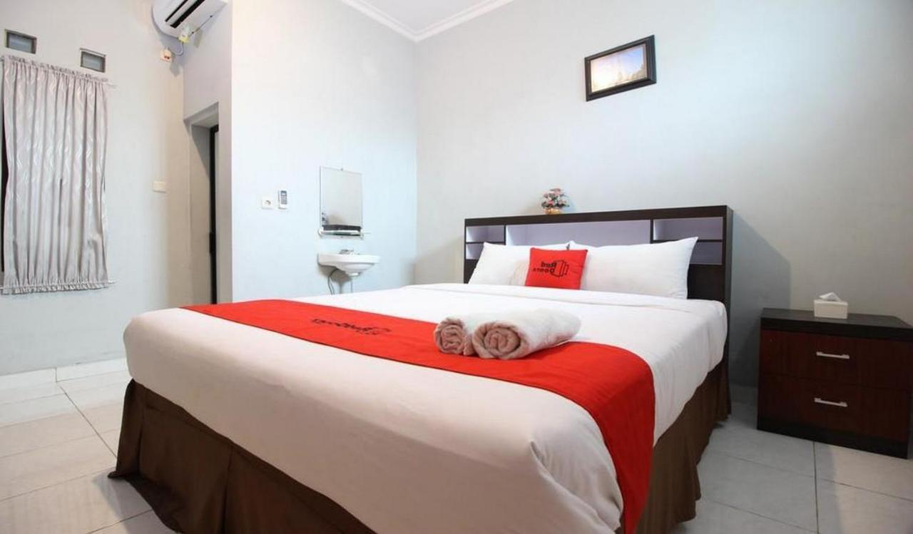 Tugu Reddoorz Plus @ Hotel Star 88 מראה חיצוני תמונה