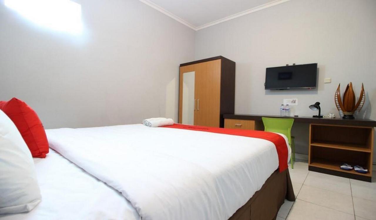 Tugu Reddoorz Plus @ Hotel Star 88 מראה חיצוני תמונה