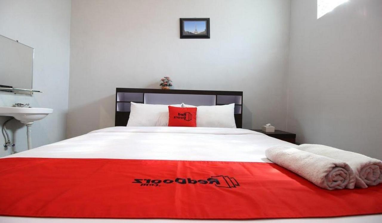 Tugu Reddoorz Plus @ Hotel Star 88 מראה חיצוני תמונה